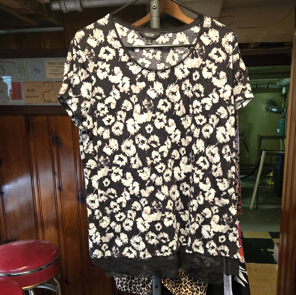 Simply Vera Vera Wang To Shirt Blouse Black White Misses Size Xl Nwot